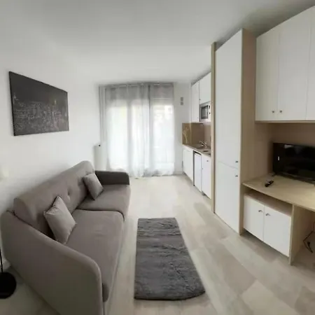Avec Terrasse Proche Metro 11, Dans Calme, Equipe * Bagnolet